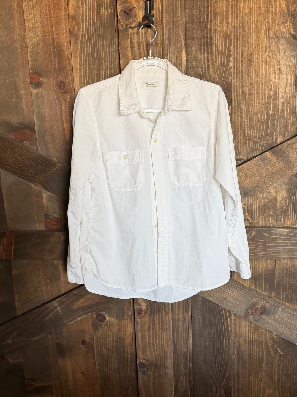 Madewell Off-White Button-Up Shirt with Chest Pockets